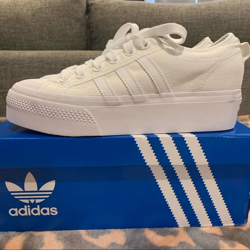 NEW Adidas Nizza Platform shoes in White size 7.5